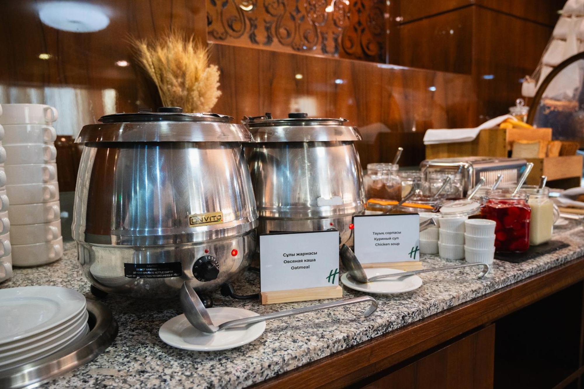 Holiday Inn Aktau By Ihg Exteriér fotografie