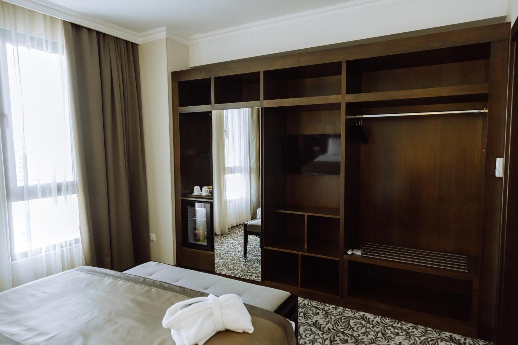 Holiday Inn Aktau By Ihg Exteriér fotografie