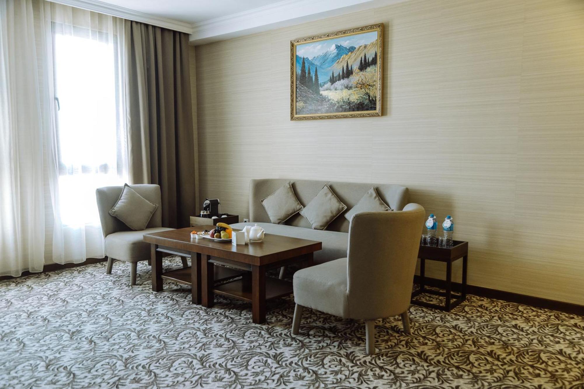 Holiday Inn Aktau By Ihg Exteriér fotografie