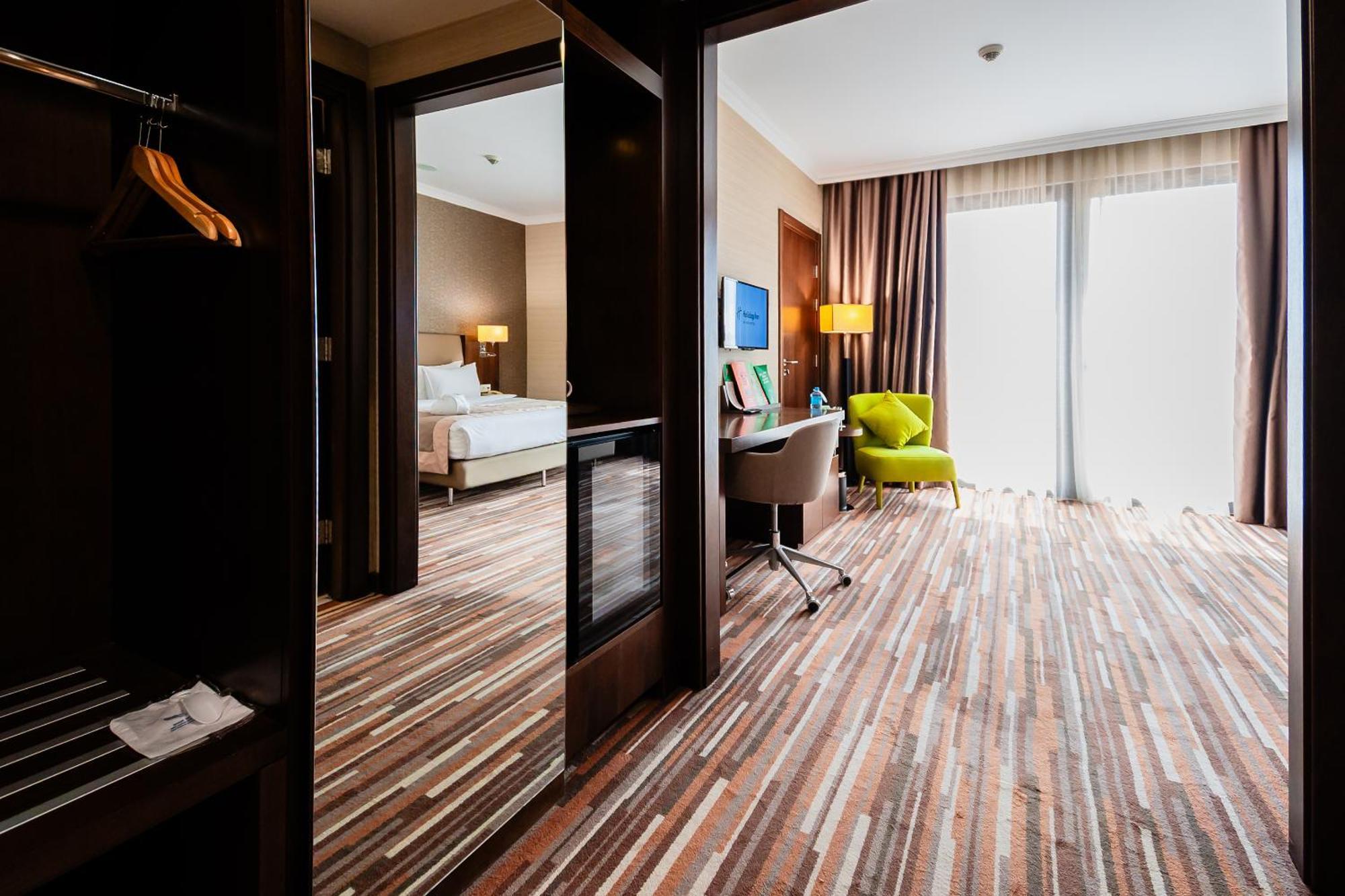 Holiday Inn Aktau By Ihg Exteriér fotografie