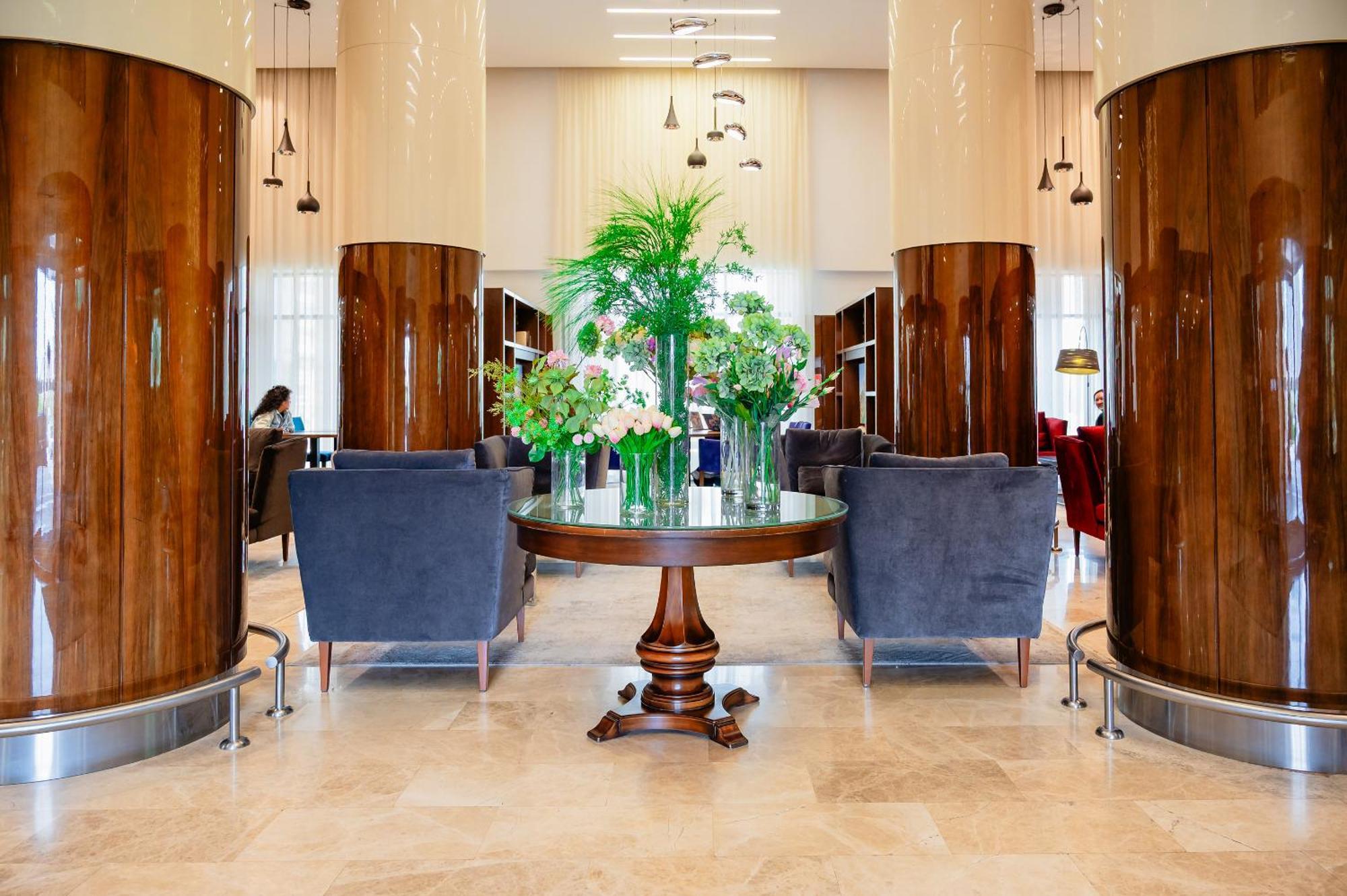 Holiday Inn Aktau By Ihg Exteriér fotografie