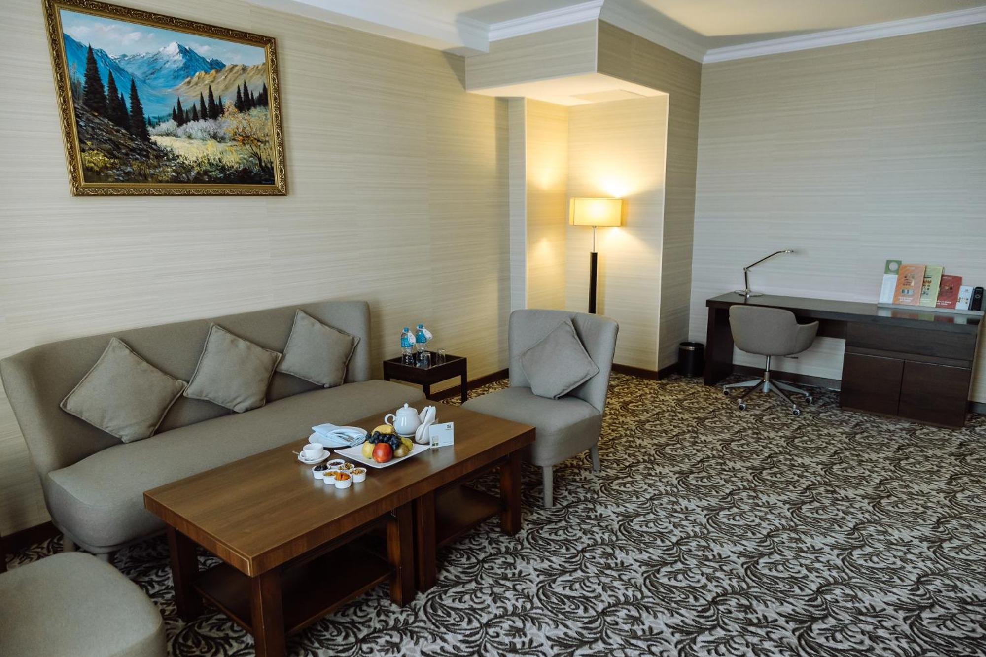 Holiday Inn Aktau By Ihg Exteriér fotografie